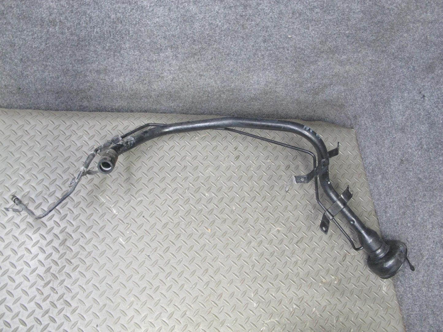 07-09 Nissan 350Z Z33 Convertible Fuel Gas Tank Reservoir w Fuel Filler Neck OEM