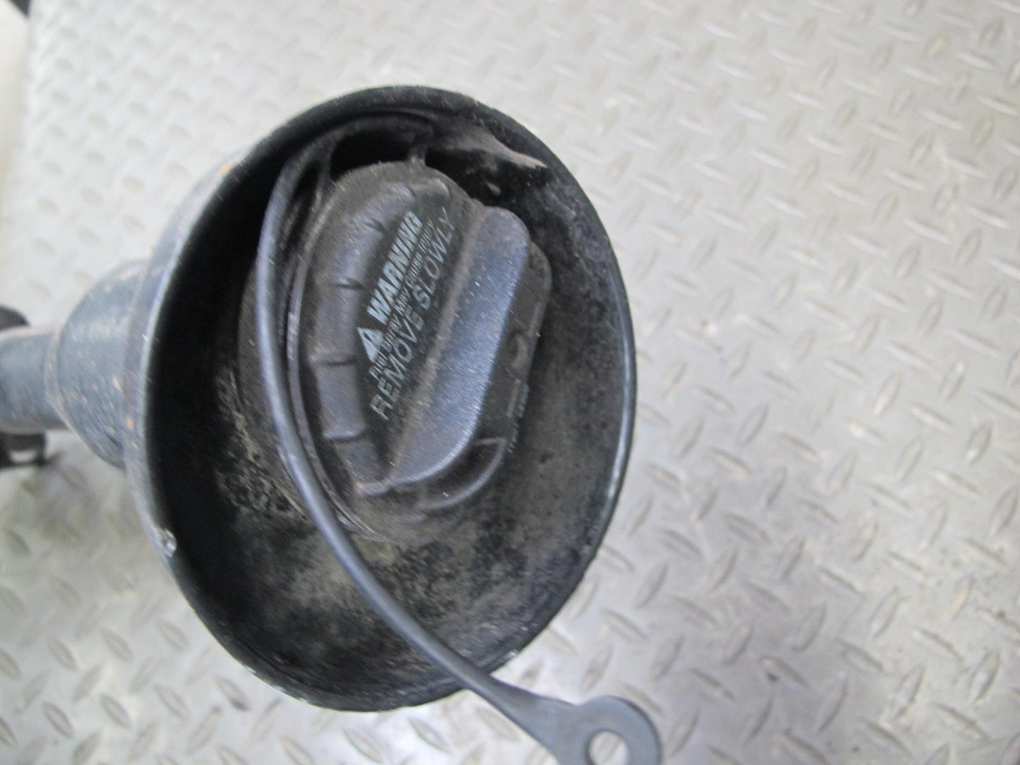 07-09 Nissan 350Z Z33 Convertible Fuel Gas Tank Reservoir w Fuel Filler Neck OEM