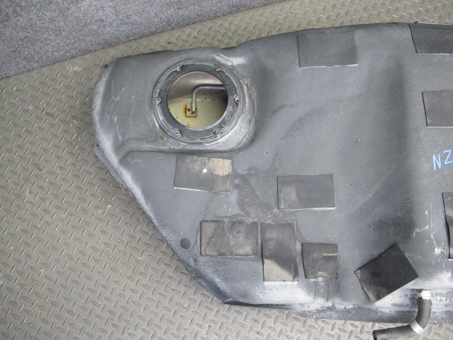 07-09 Nissan 350Z Z33 Convertible Fuel Gas Tank Reservoir w Fuel Filler Neck OEM