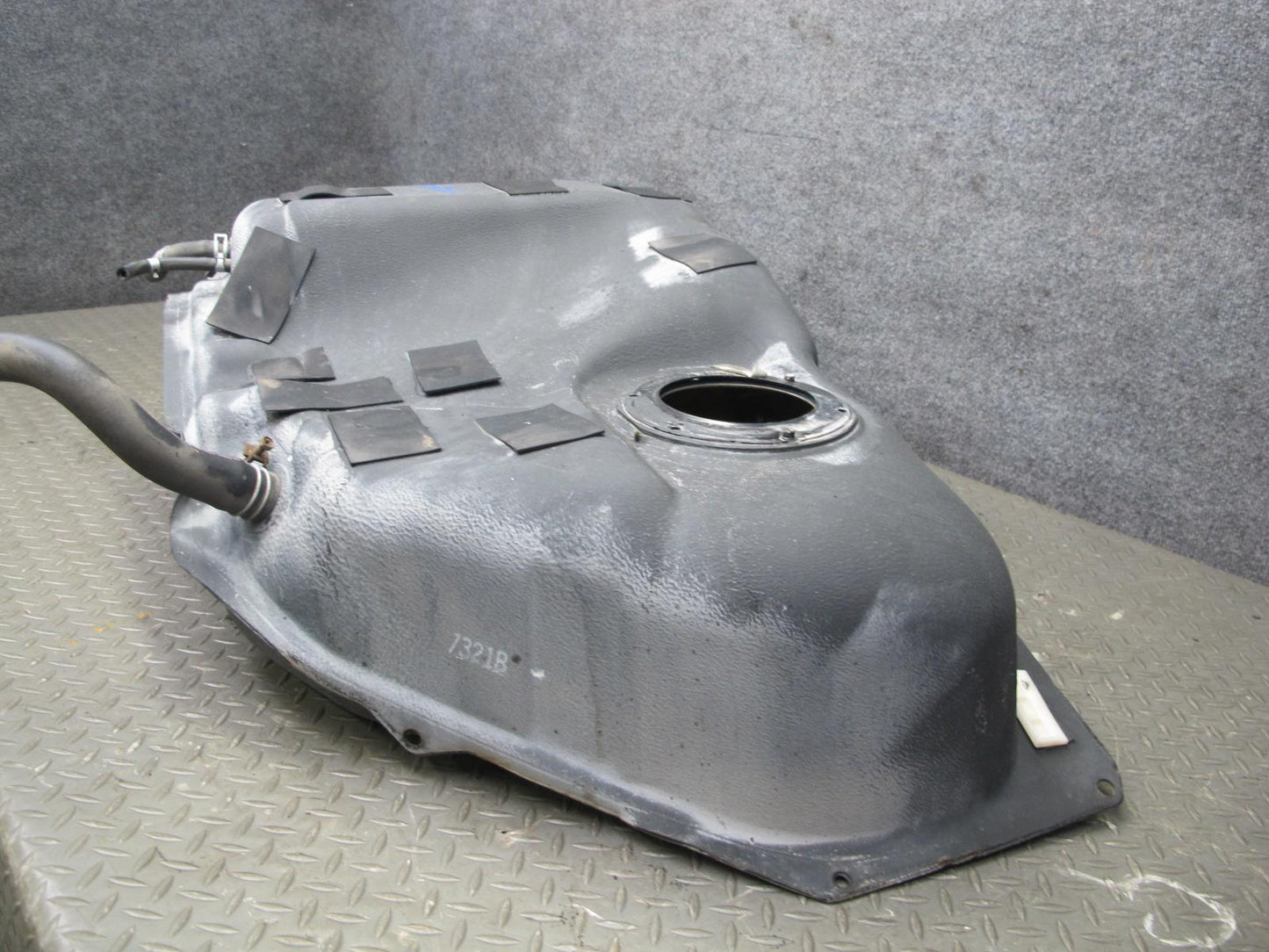 07-09 Nissan 350Z Z33 Convertible Fuel Gas Tank Reservoir w Fuel Filler Neck OEM