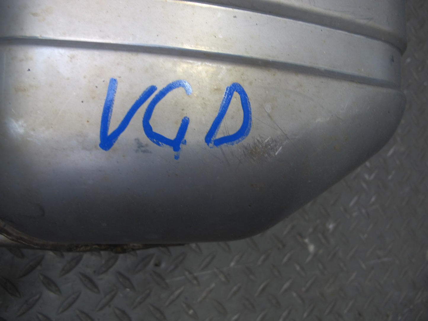 2008 VW Golf MK5 R32 VR6 3.2L Rear Exhaust Muffler w Tips OEM
