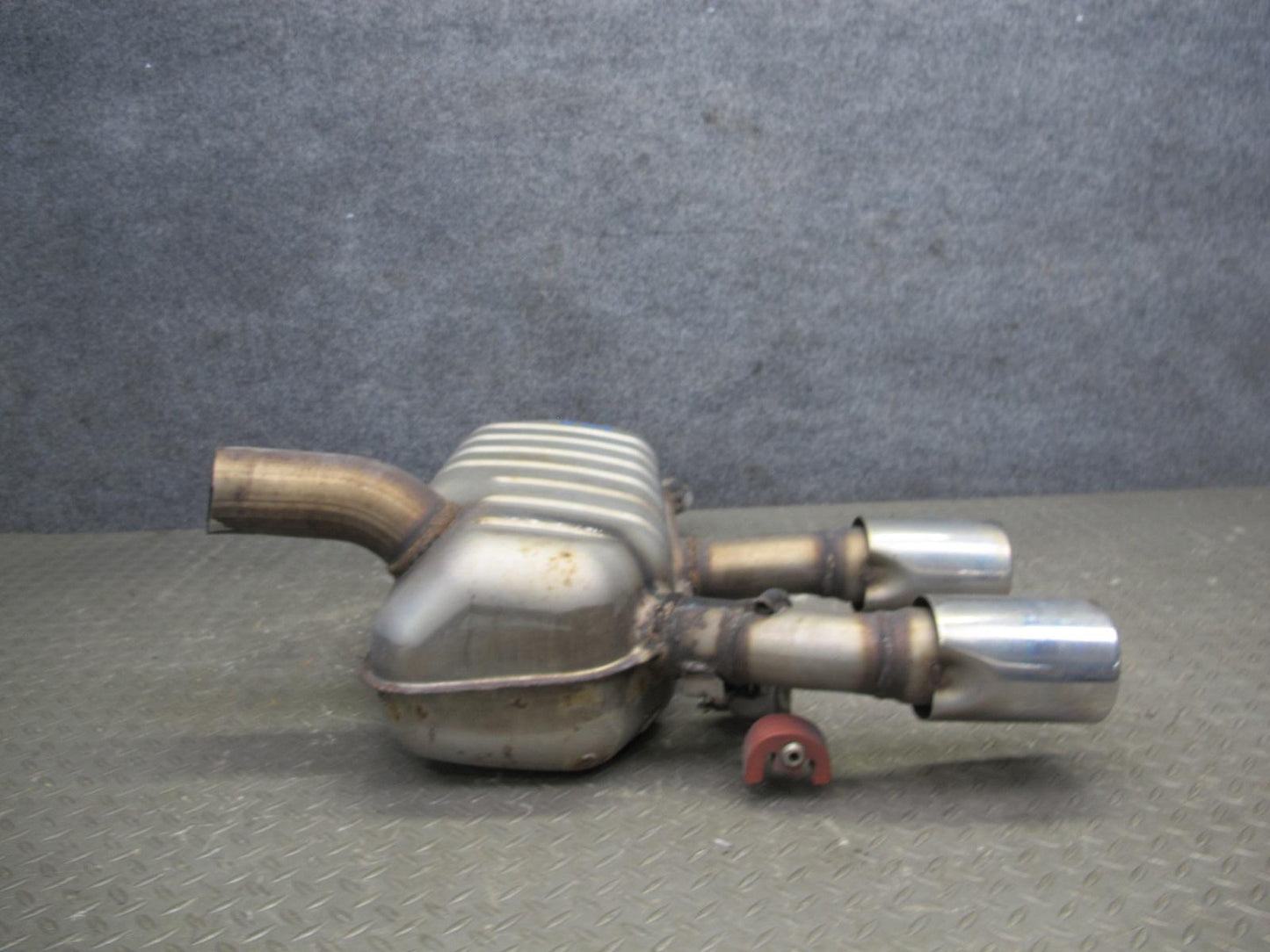 2008 VW Golf MK5 R32 VR6 3.2L Rear Exhaust Muffler w Tips OEM