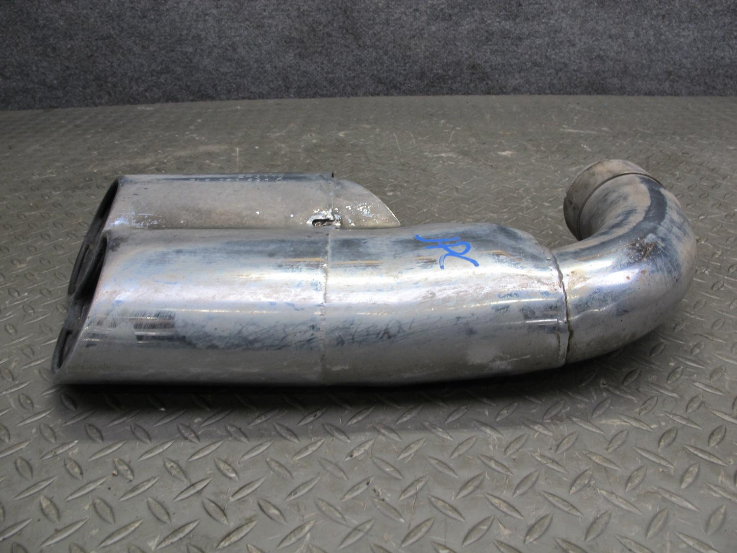 2006 Porsche Cayenne 955 Turbo S Rear Left & Right Exhaust Muffler Tip Set