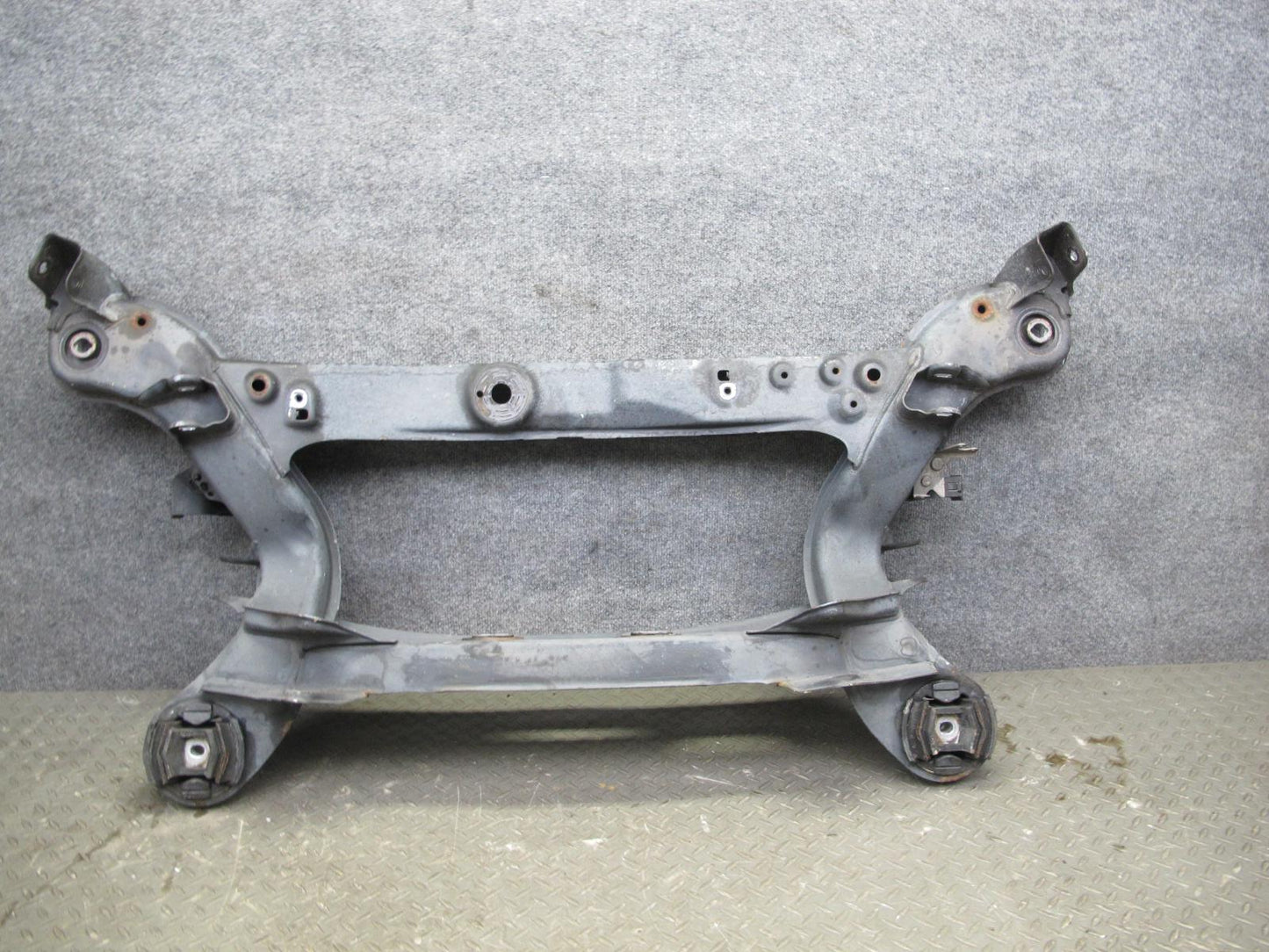 2012-2016 Mercedes R172 SLK Rear Subframe Crossmember Cradle Axle Carrier