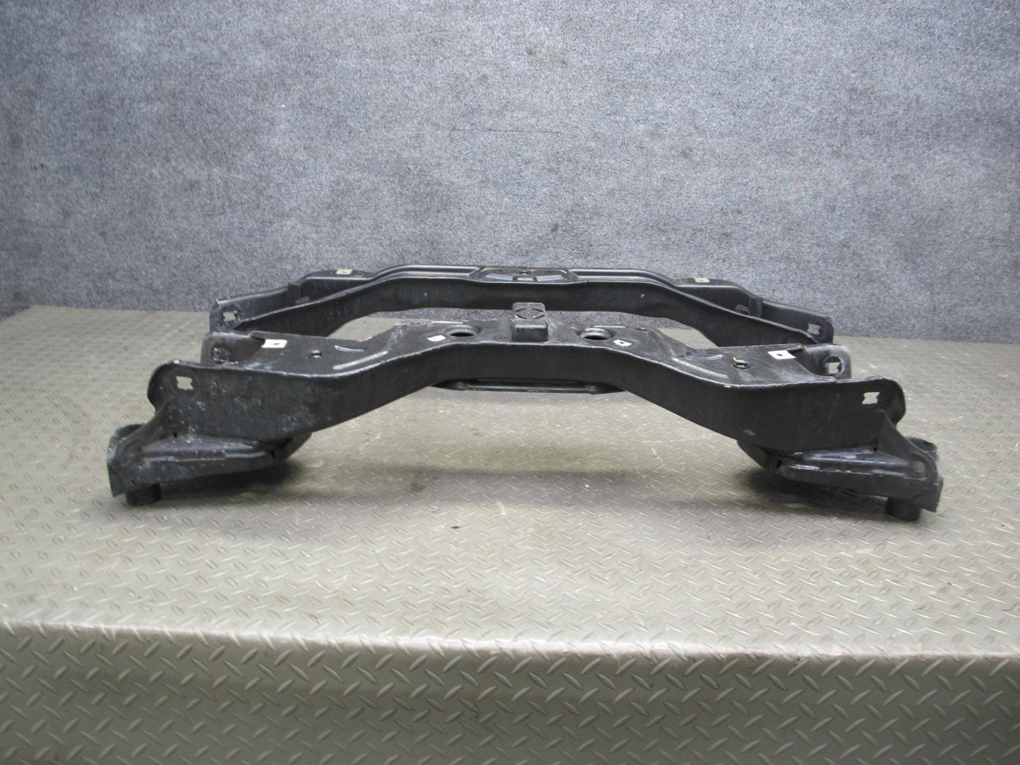 2012-2016 Mercedes R172 SLK Front Subframe Crossmember Cradle Axle Carrier