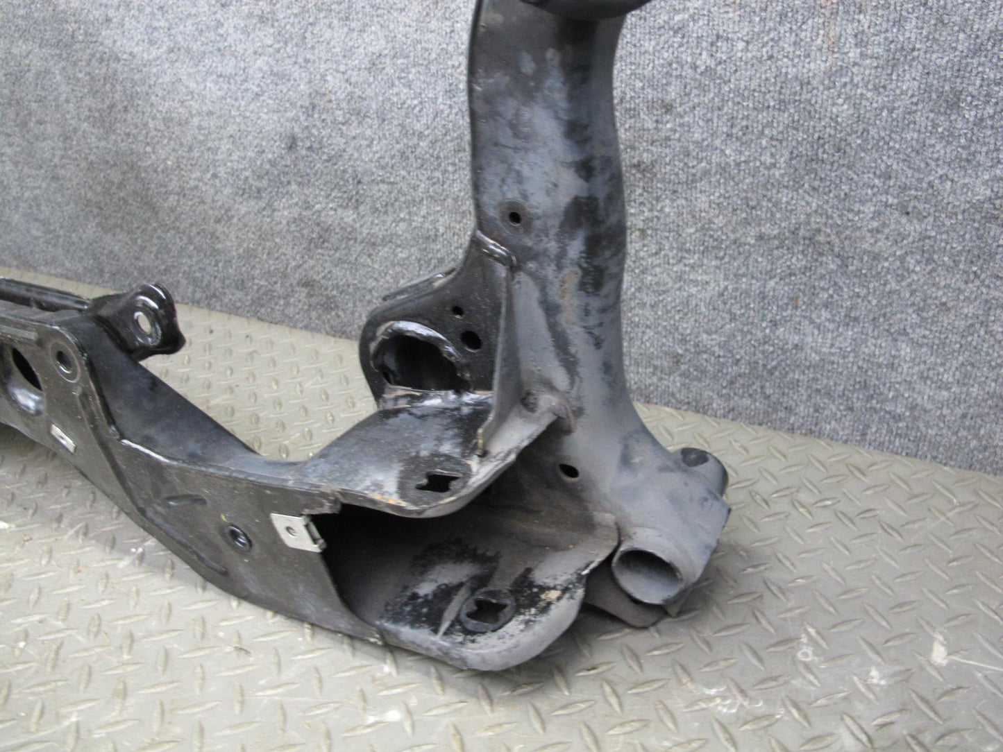 2012-2016 Mercedes R172 SLK Front Subframe Crossmember Cradle Axle Carrier