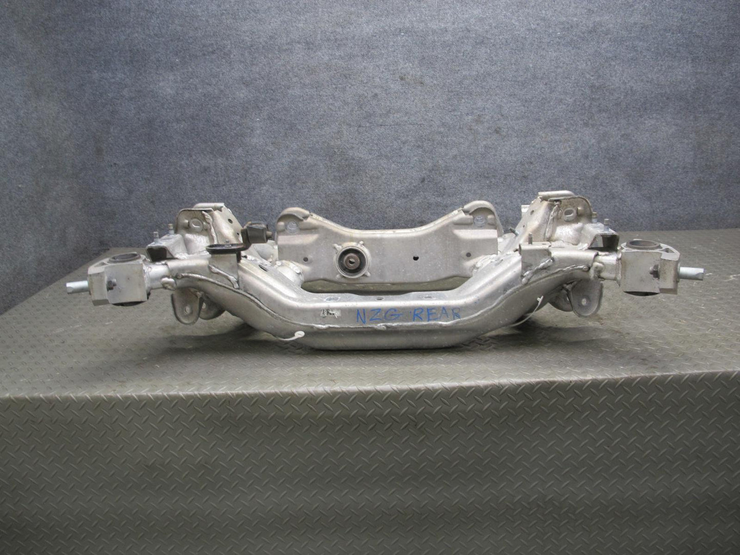 07-09 Nissan 350Z Z33 Convertible Rear Suspension Sub Frame Crossmember OEM