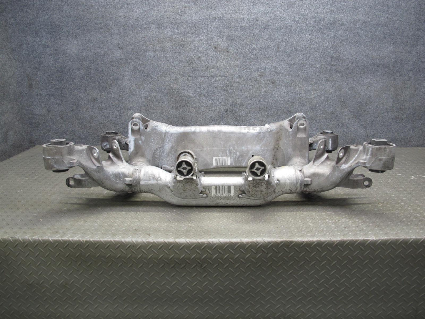 2006-2010 BMW E63 M6 Coupe Rear Subframe Crossmember Cradle Axle Carrier