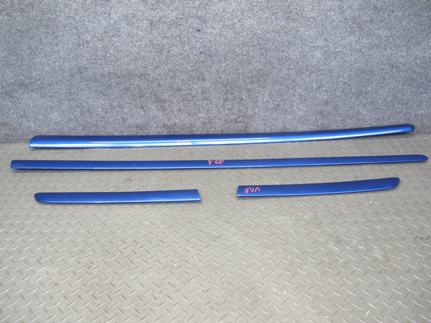 06-09 VW R32 GTI Rabbit 2-DR Set of 4 Door & Quarter Molding Strip Deepblue OEM