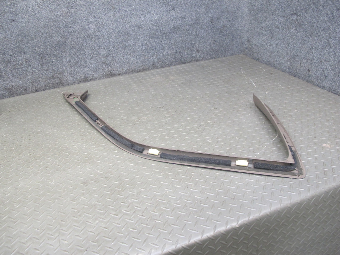 95-00 Lexus UCF20L LS400 Set of 2 Front Door Window Frame Trim Cover Panel OEM