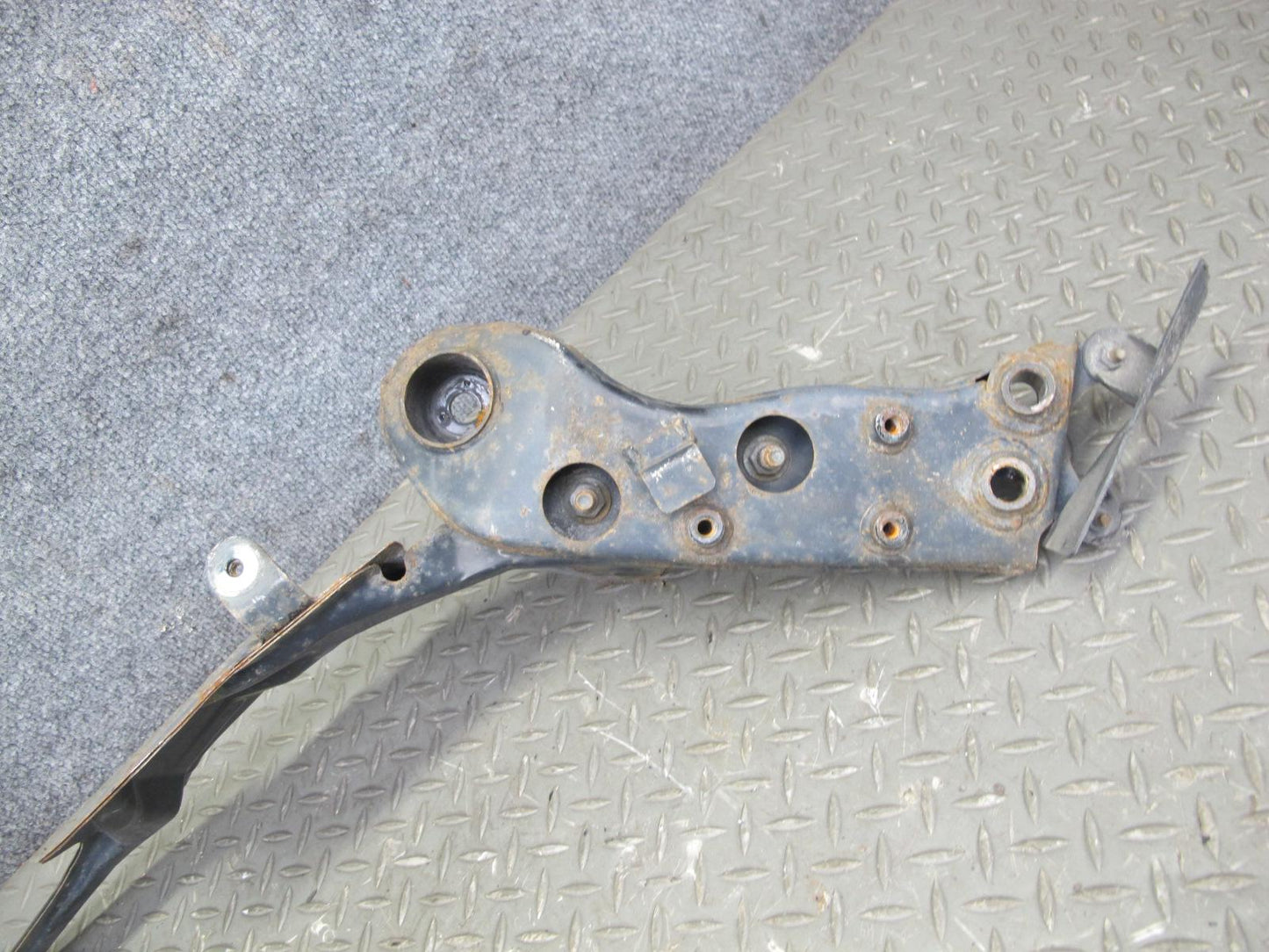 07-09 Nissan 350Z Z33 Conv Rear Fuel Tank Crossmember w Stay Brakets Assy OEM