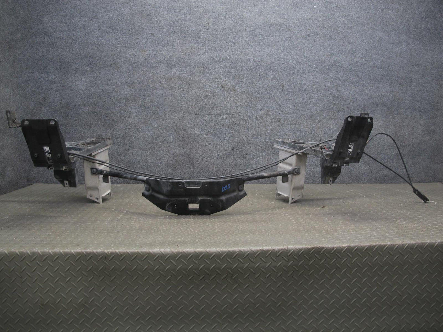 2006-2010 BMW E63 E64 Front Radiator Core Support Mount w Reinforcement Brackets