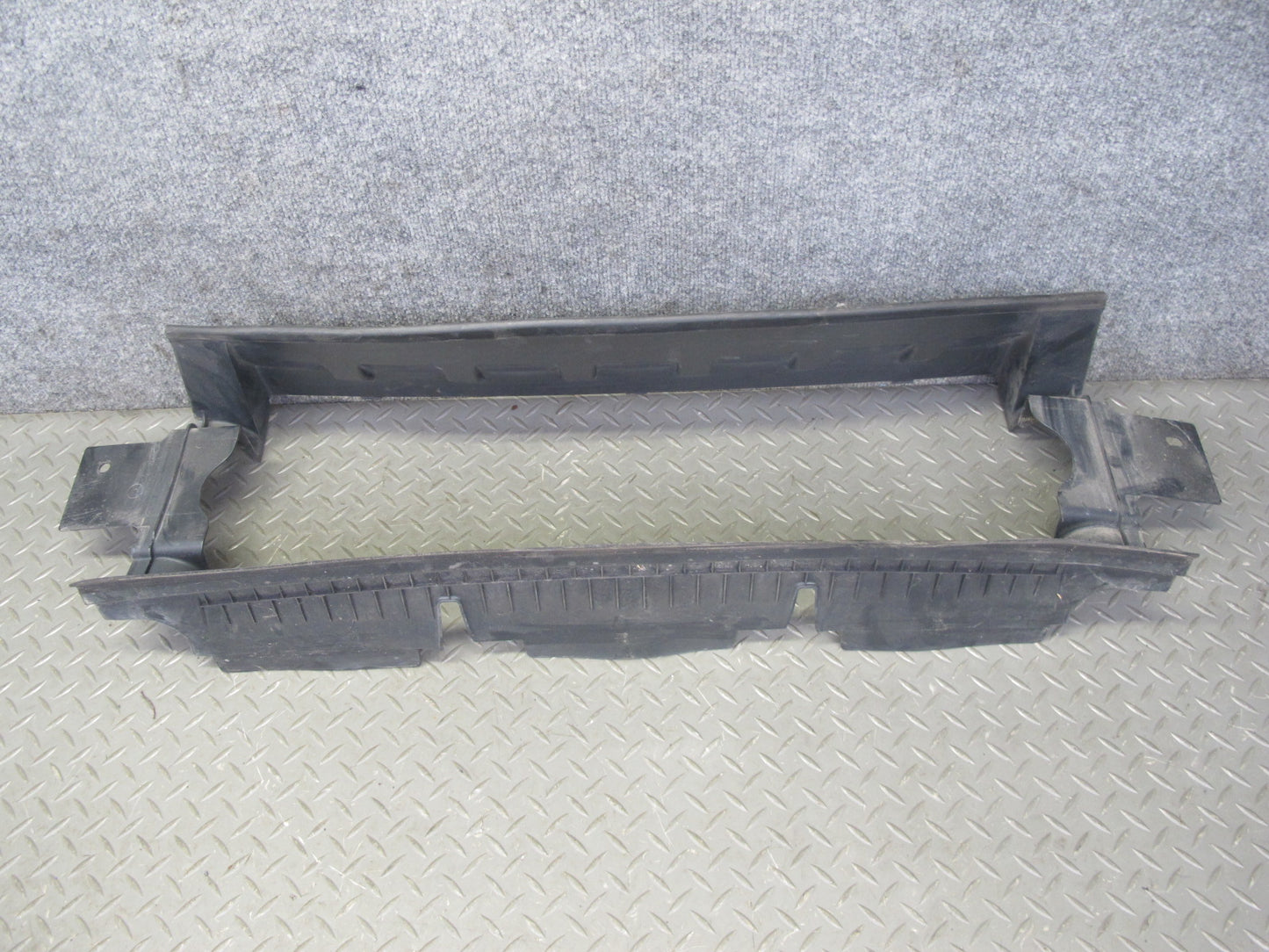 2013-2022 Land Range Rover L405 Front Radiator Air Deflector Guide Duct