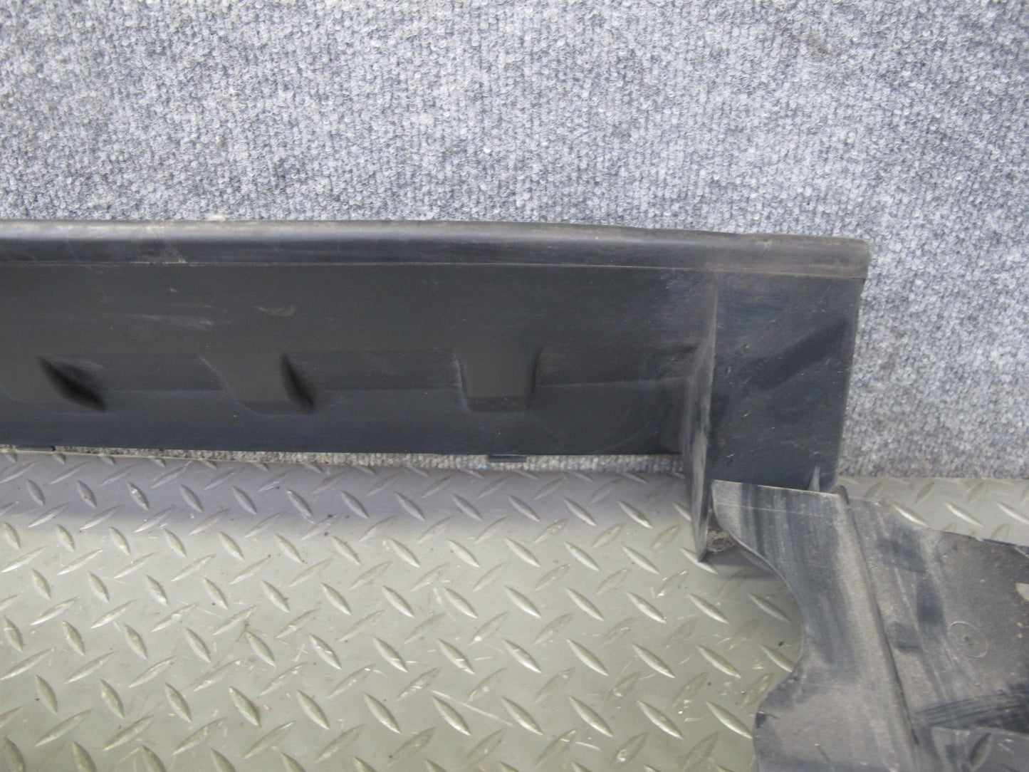 2013-2022 Land Range Rover L405 Front Radiator Air Deflector Guide Duct