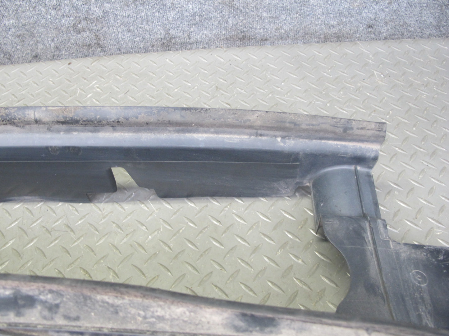 2013-2022 Land Range Rover L405 Front Radiator Air Deflector Guide Duct
