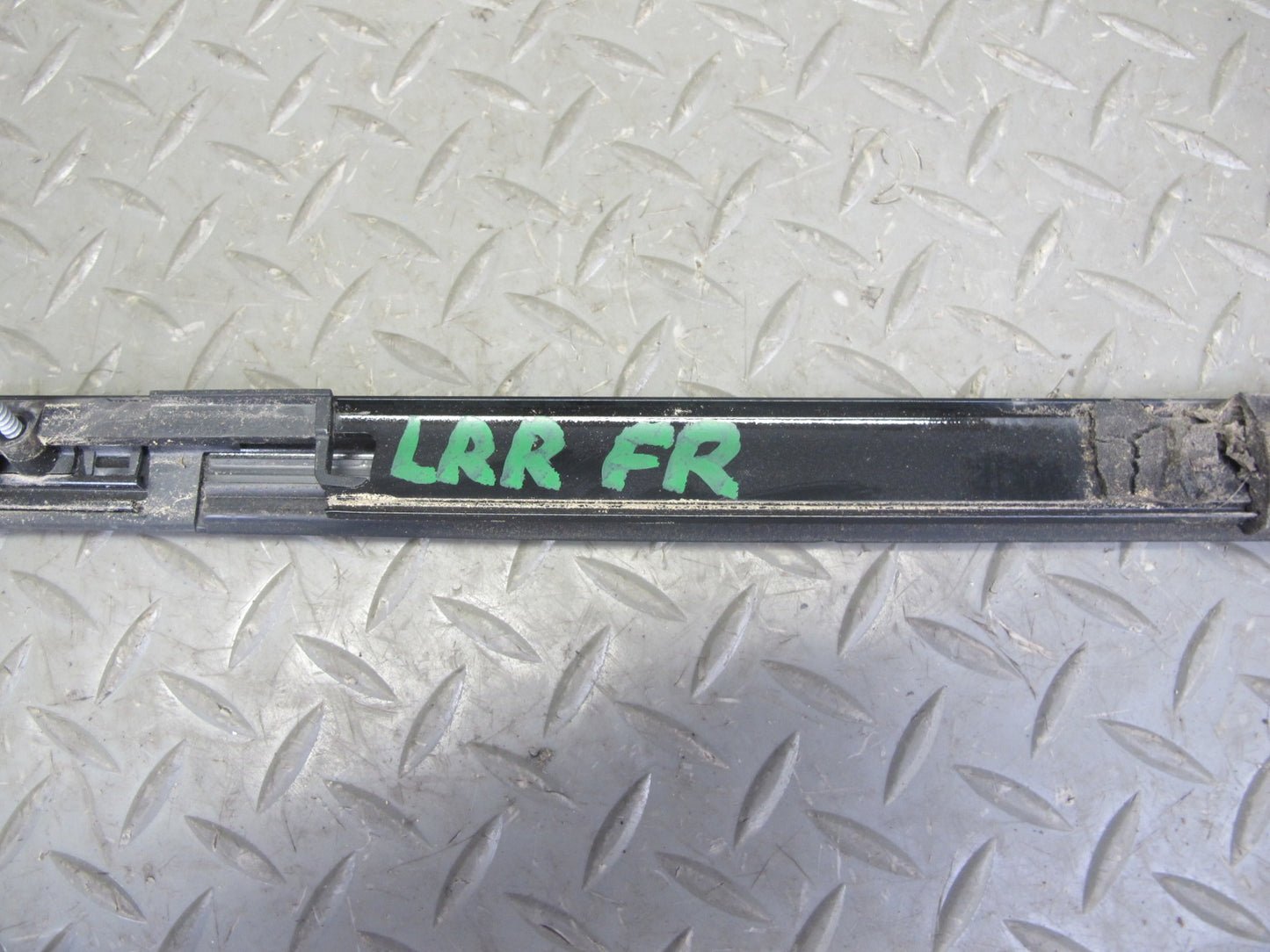 2013-2022 Land Range Rover L405 Front Right Door Upper Window Trim Molding