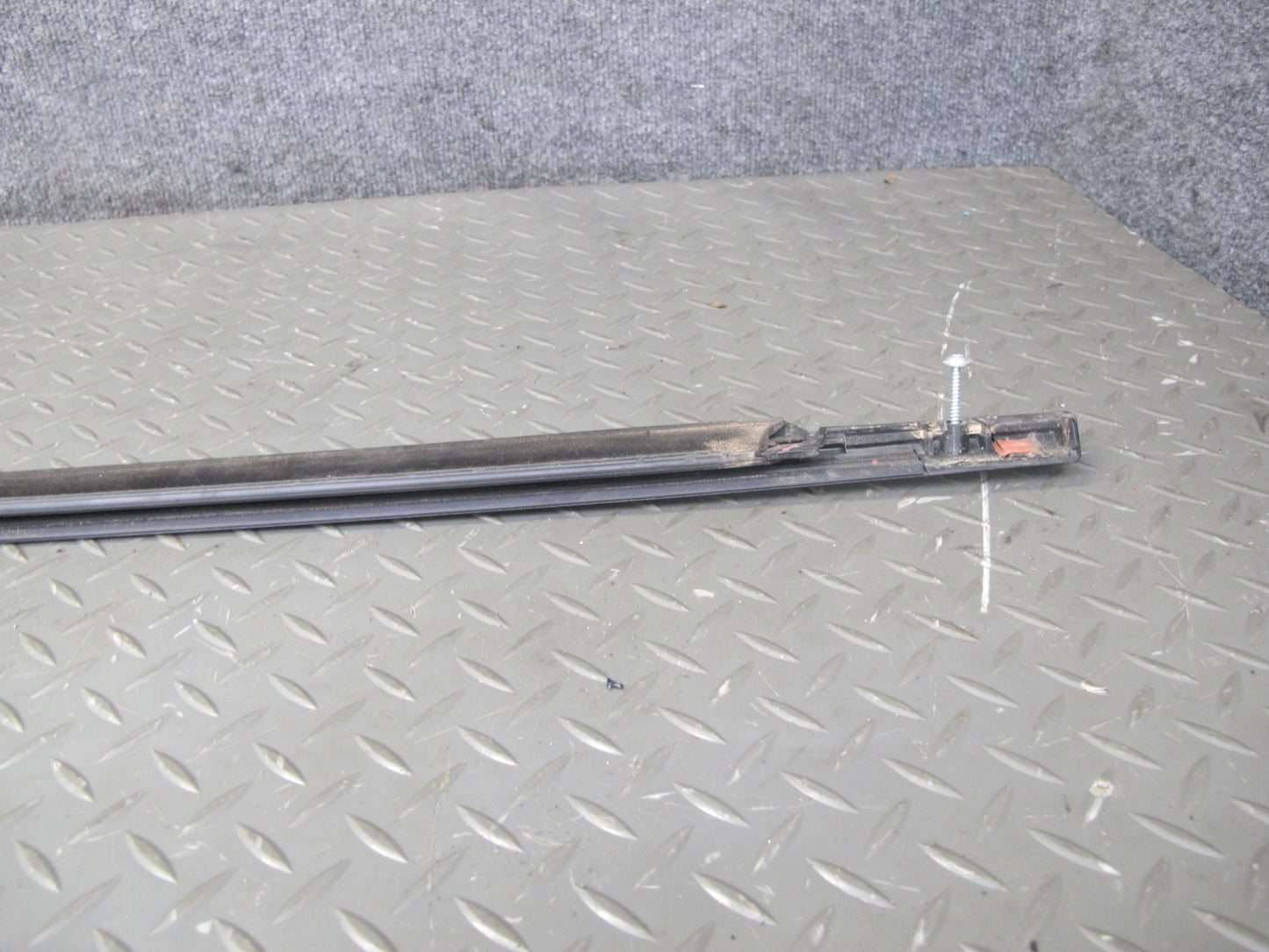2013-2022 Land Range Rover L405 Front Right Door Upper Window Trim Molding