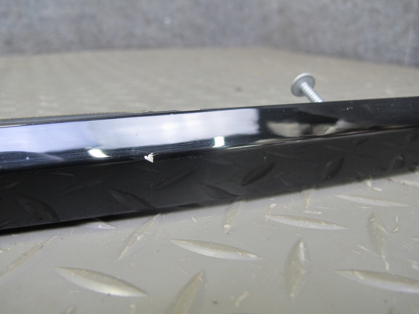 2013-2022 Land Range Rover L405 Front Left Door Upper Window Trim Molding