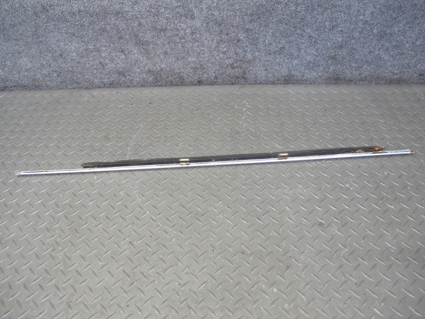 75-85 Mercedes W123 Front Right Door Chrome Trim Cover Molding Set OEM