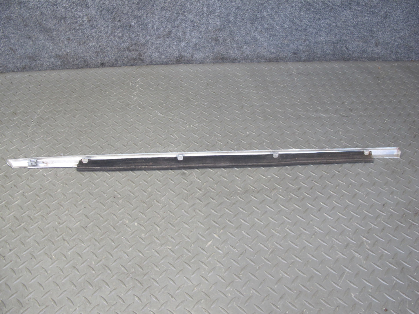 86-91 Mercedes W126 Sedan Set of 4 Front & Rear Door Chrome Trim Molding OEM