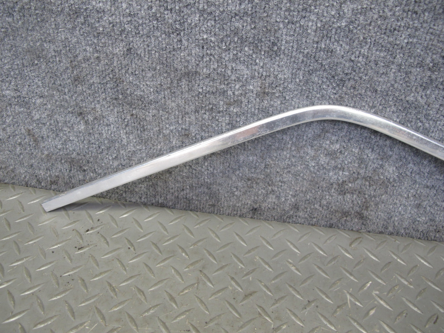 75-85 Mercedes W123 Front Left Door Chrome Trim Cover Molding Set OEM