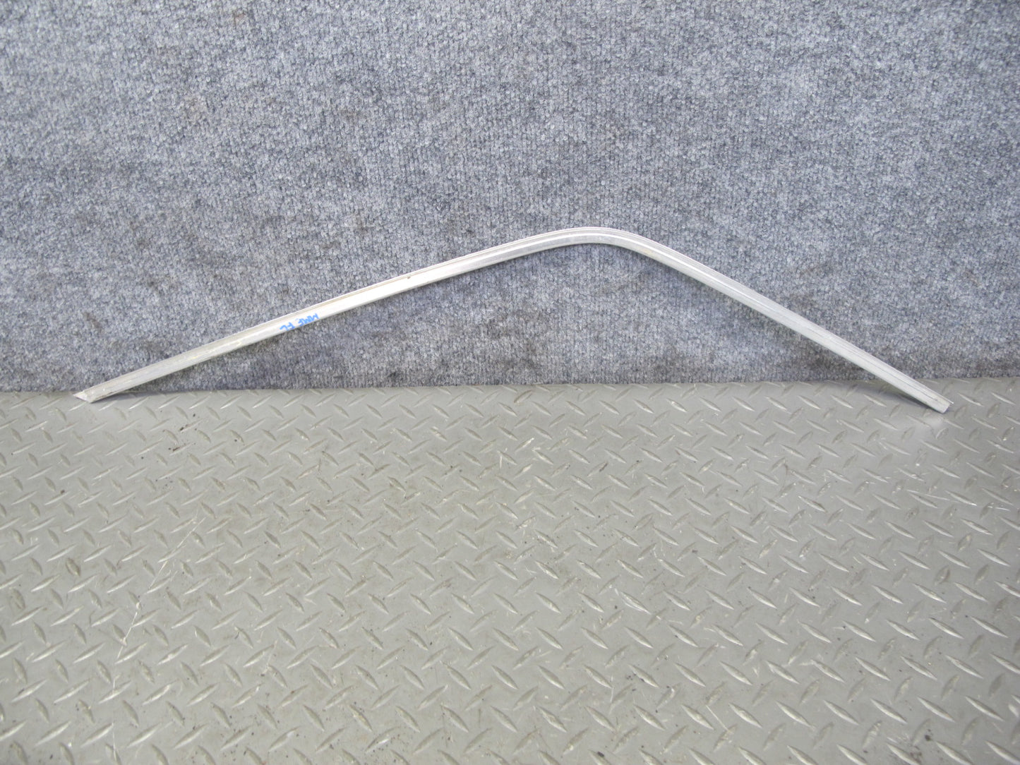 75-85 Mercedes W123 Front Left Door Chrome Trim Cover Molding Set OEM