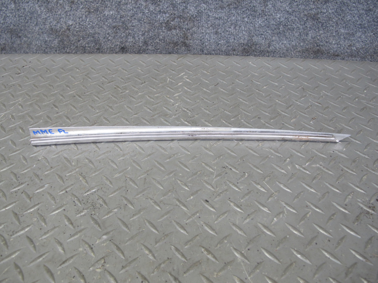 75-85 Mercedes W123 Front Left Door Chrome Trim Cover Molding Set OEM
