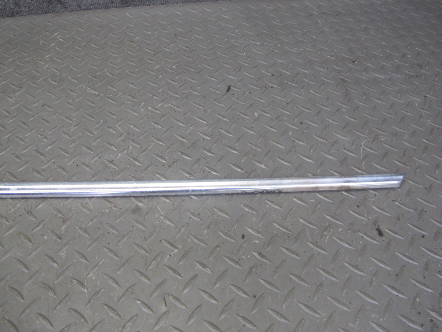 75-85 Mercedes W123 Front Left Door Chrome Trim Cover Molding Set OEM