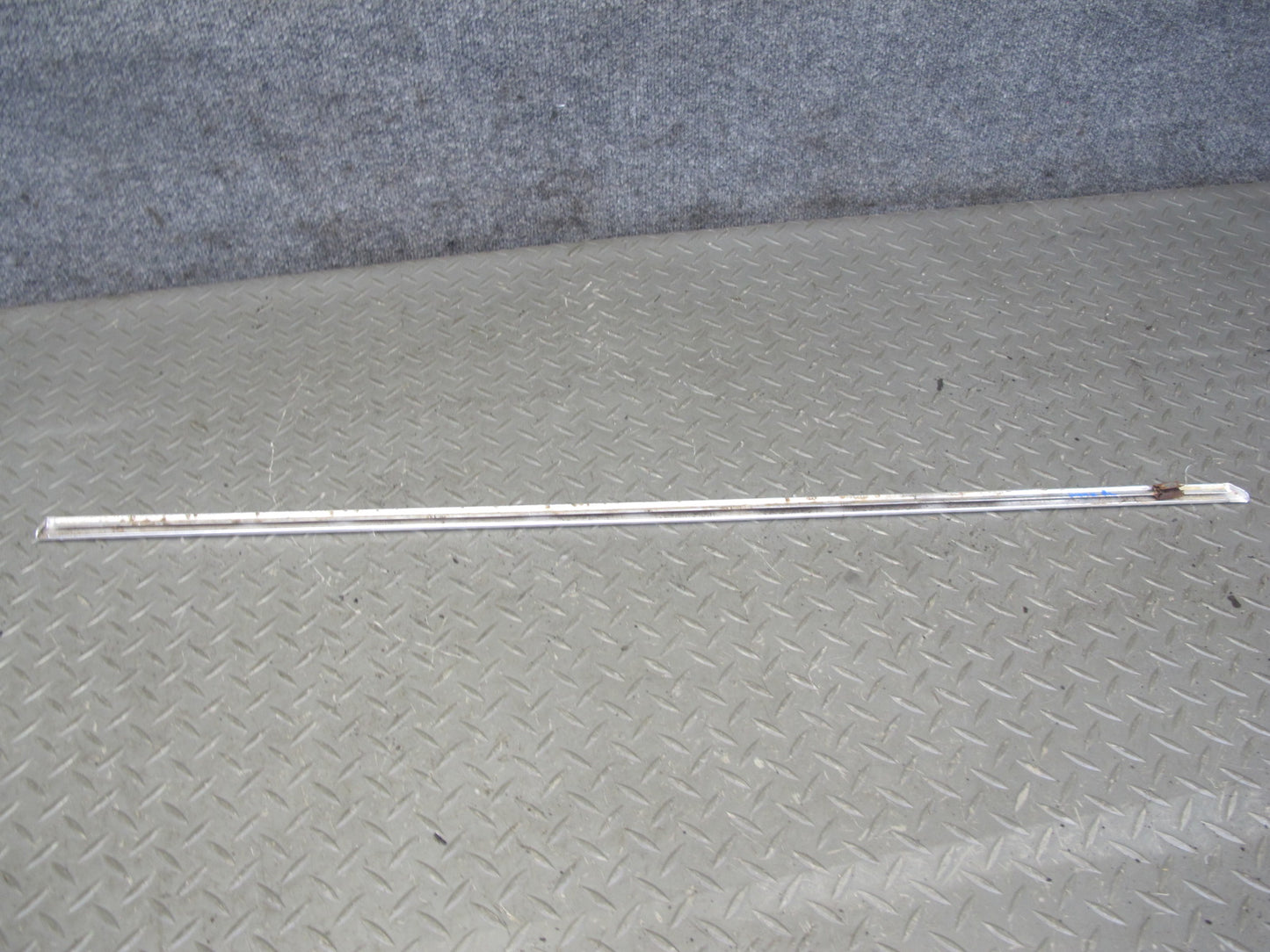 75-85 Mercedes W123 Front Left Door Chrome Trim Cover Molding Set OEM