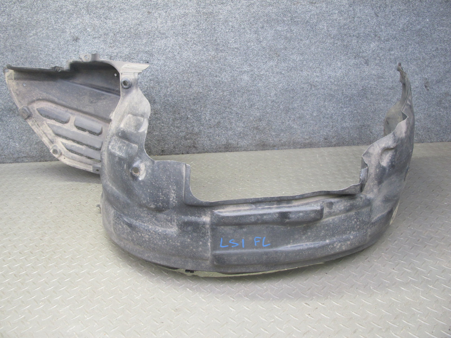 95-97 Lexus UCF20L LS400 Set of 2 Front Wheel Fender Liner Splash Shield OEM