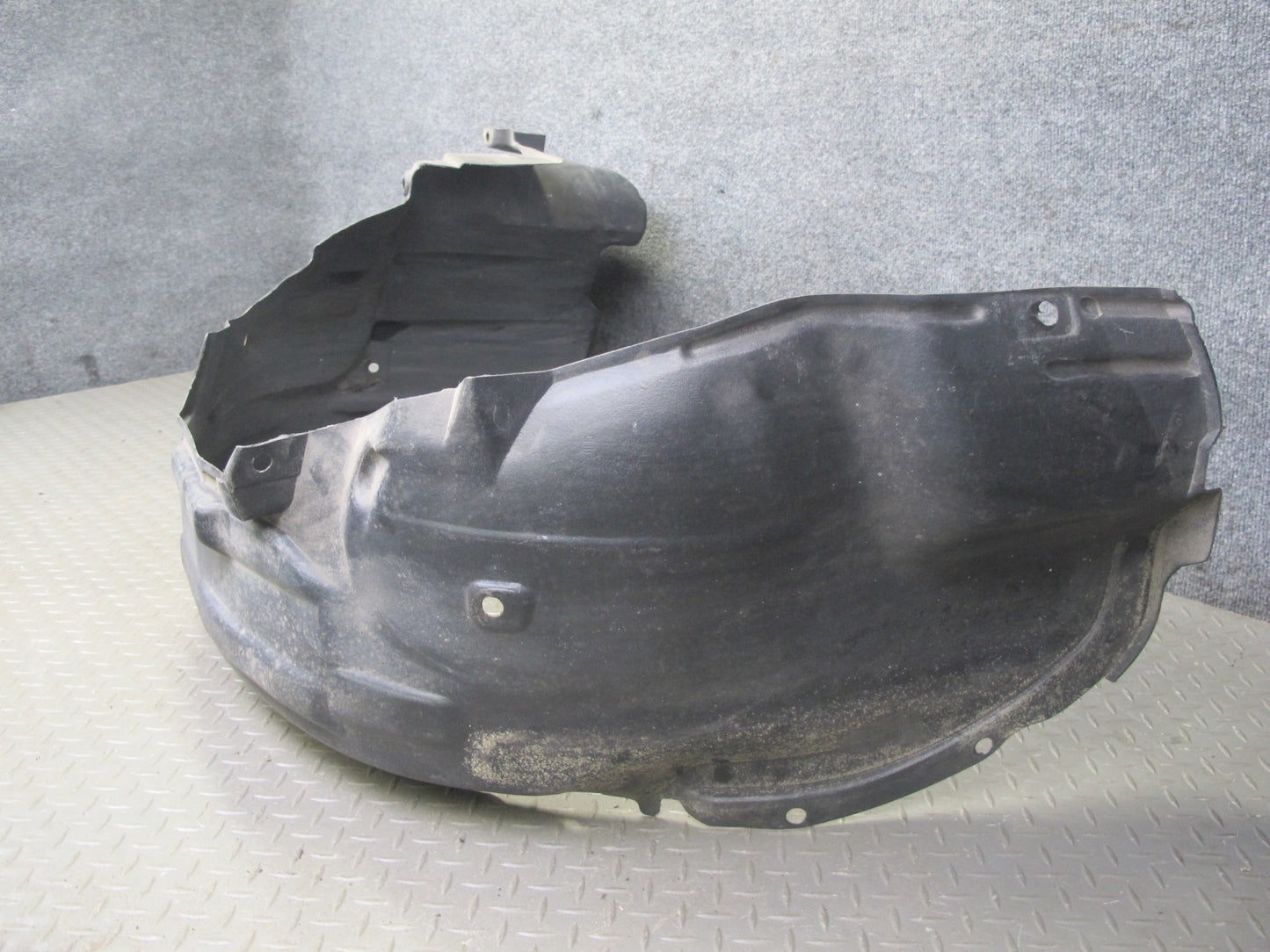 95-97 Lexus UCF20L LS400 Set of 2 Front Wheel Fender Liner Splash Shield OEM
