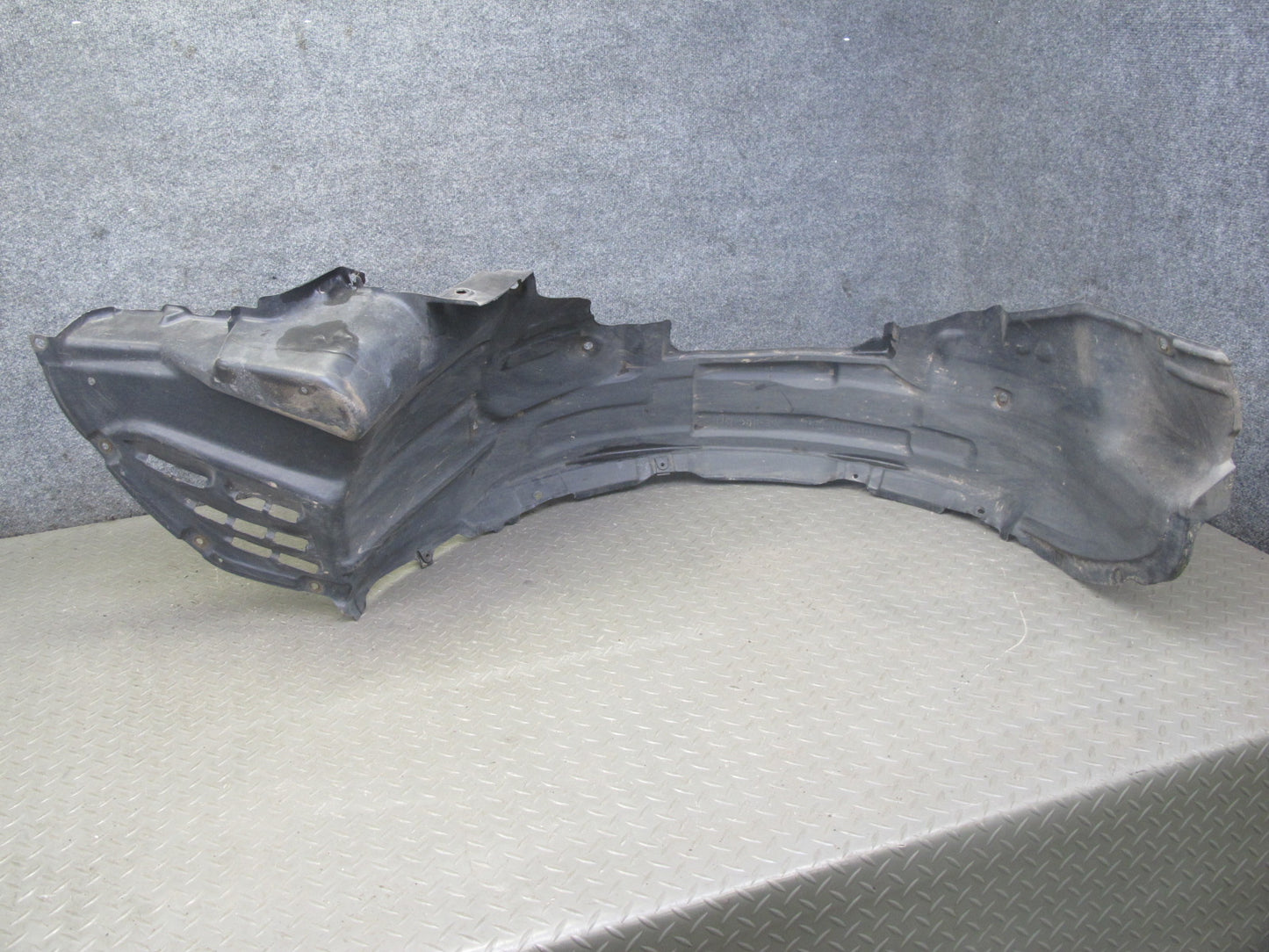 95-97 Lexus UCF20L LS400 Set of 2 Front Wheel Fender Liner Splash Shield OEM