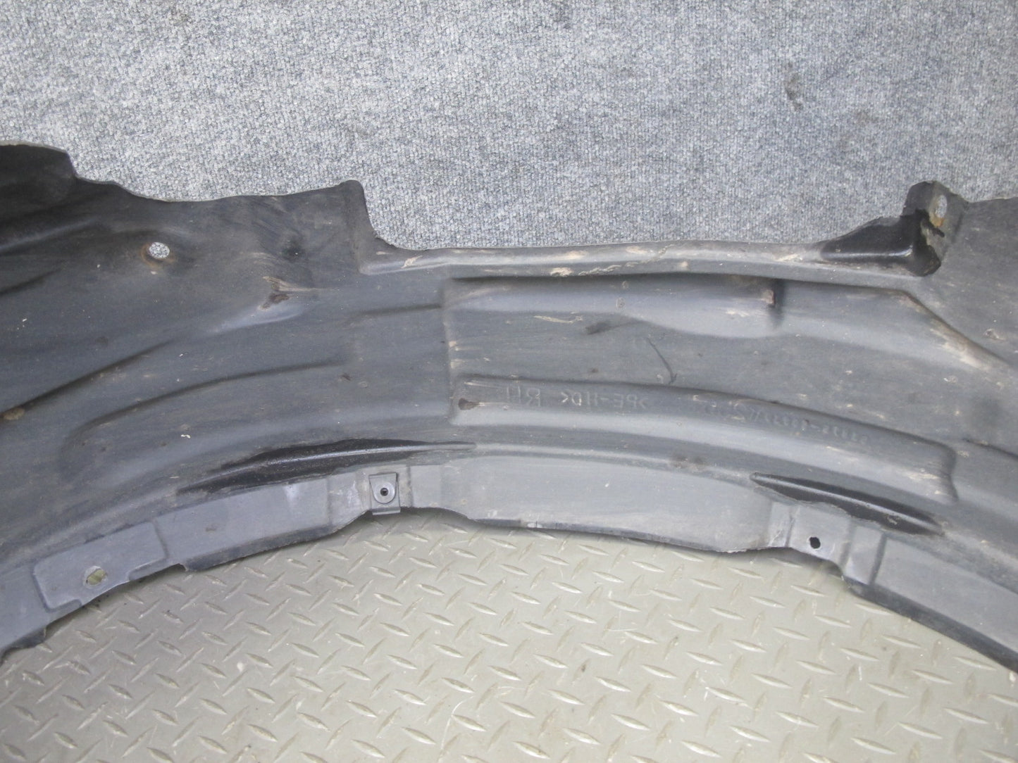 95-97 Lexus UCF20L LS400 Set of 2 Front Wheel Fender Liner Splash Shield OEM
