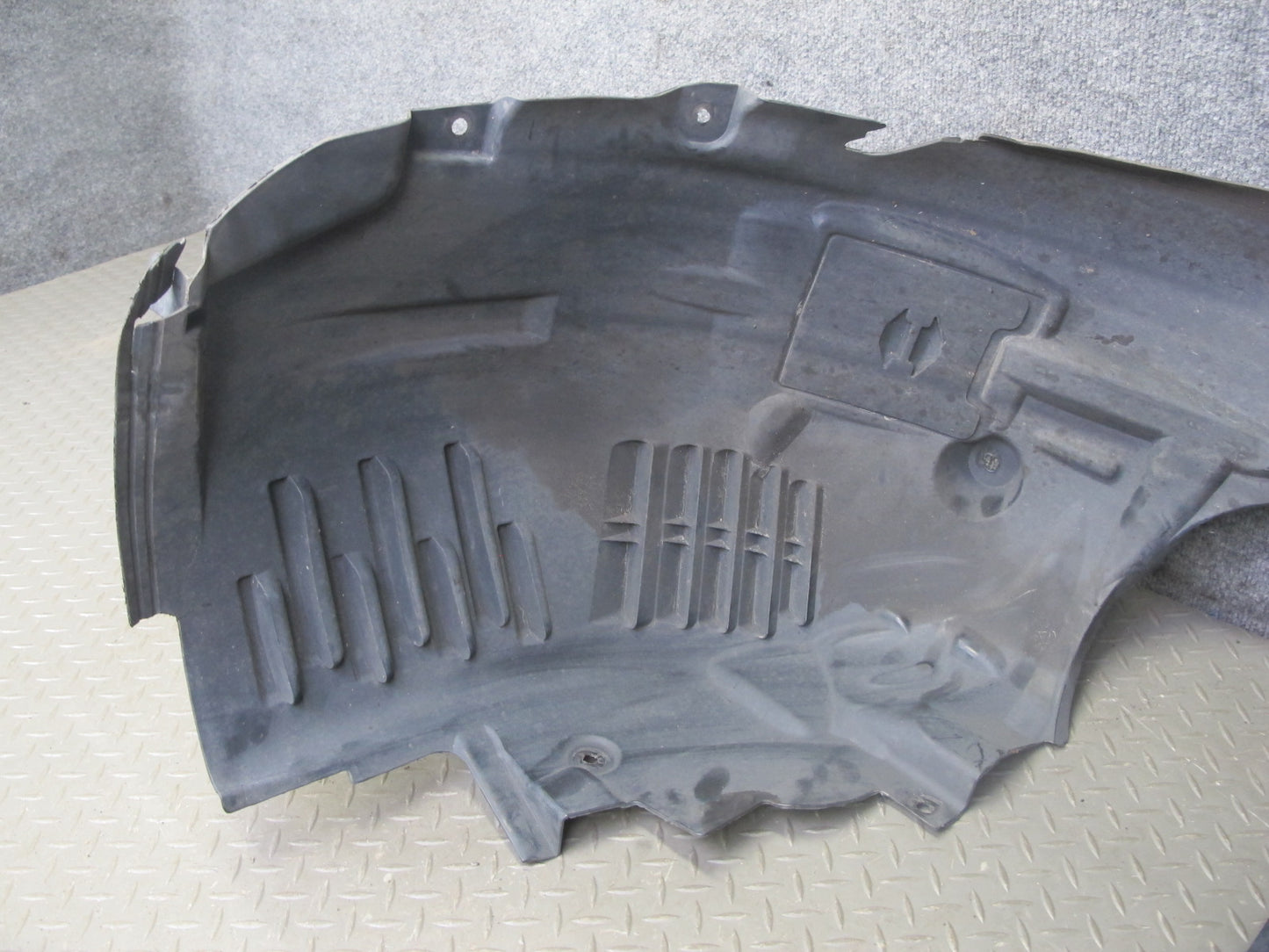 2012-2020 Mercedes R172 SLK SLC Front Left Fender Wheel Liner Splash Shield