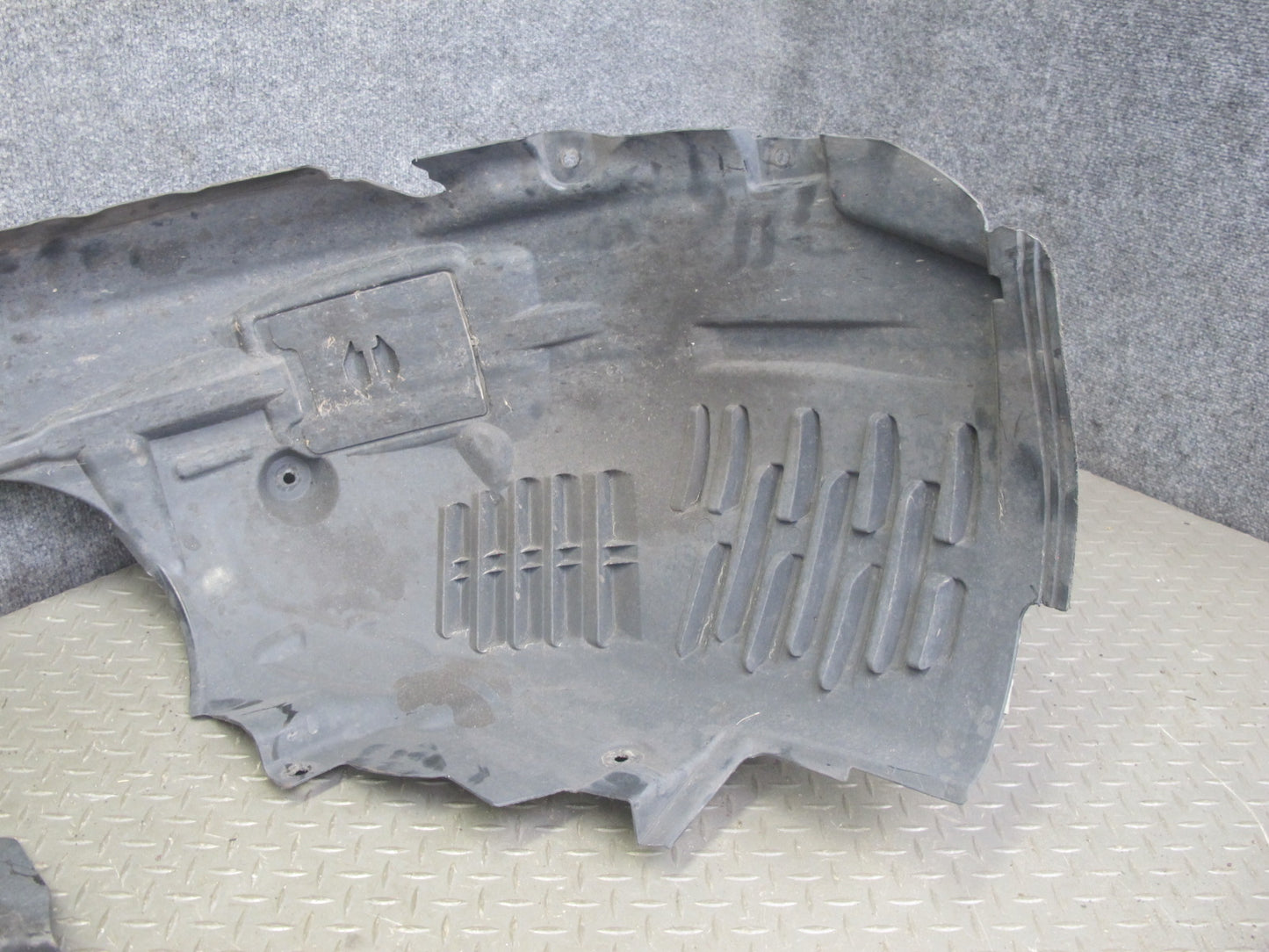 2012-2020 Mercedes R172 SLK SLC Front Right Fender Wheel Liner Splash Shield