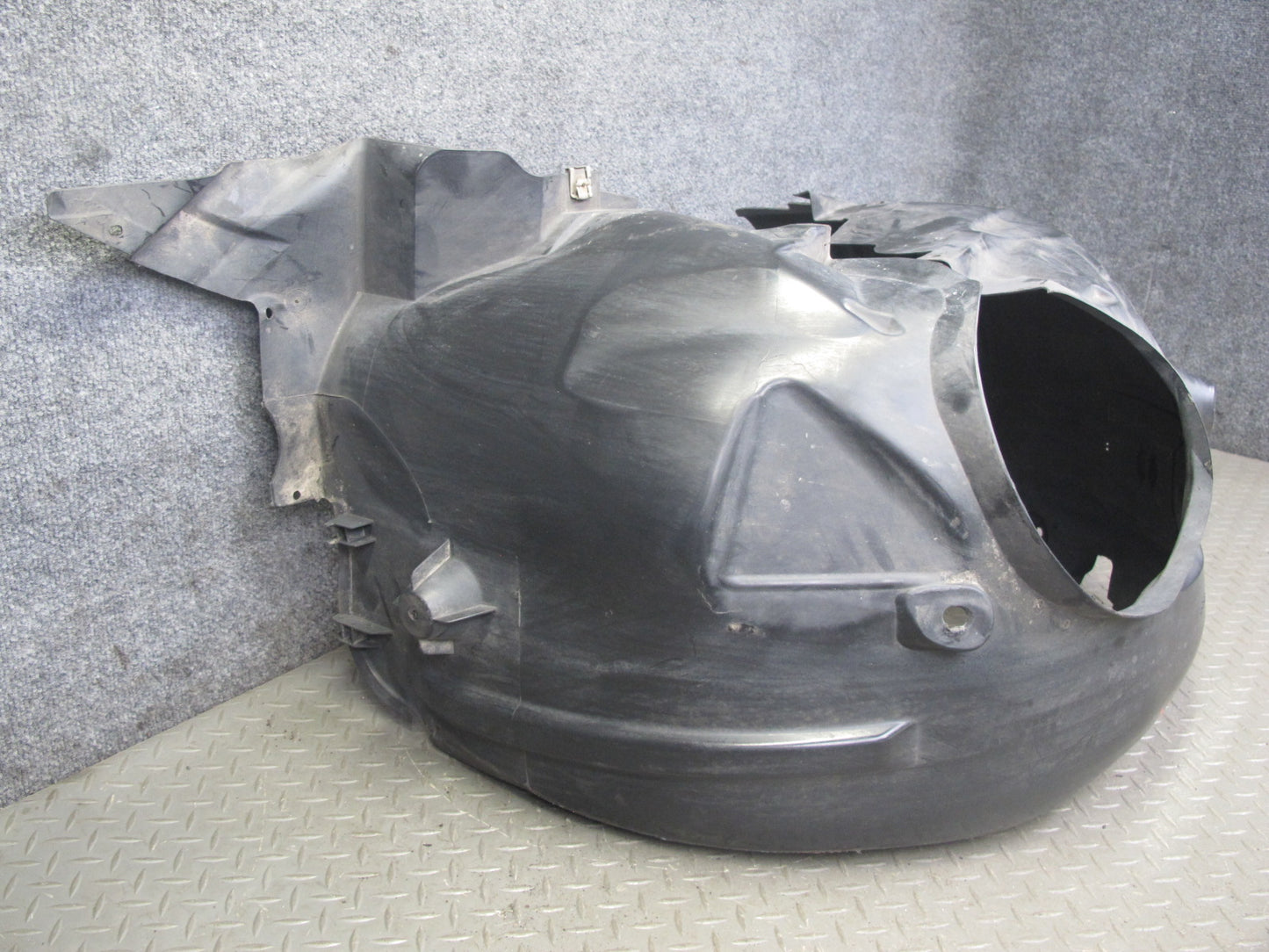2012-2020 Mercedes R172 SLK SLC Front Right Fender Wheel Liner Splash Shield