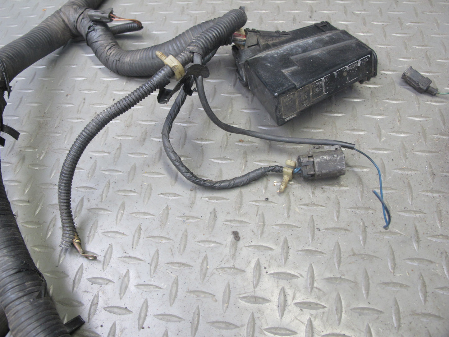 1993 Nissan Z32 300ZX VG30DE NON Turbo AT 2+2 Engine Bay Wire Wiring Harness OEM