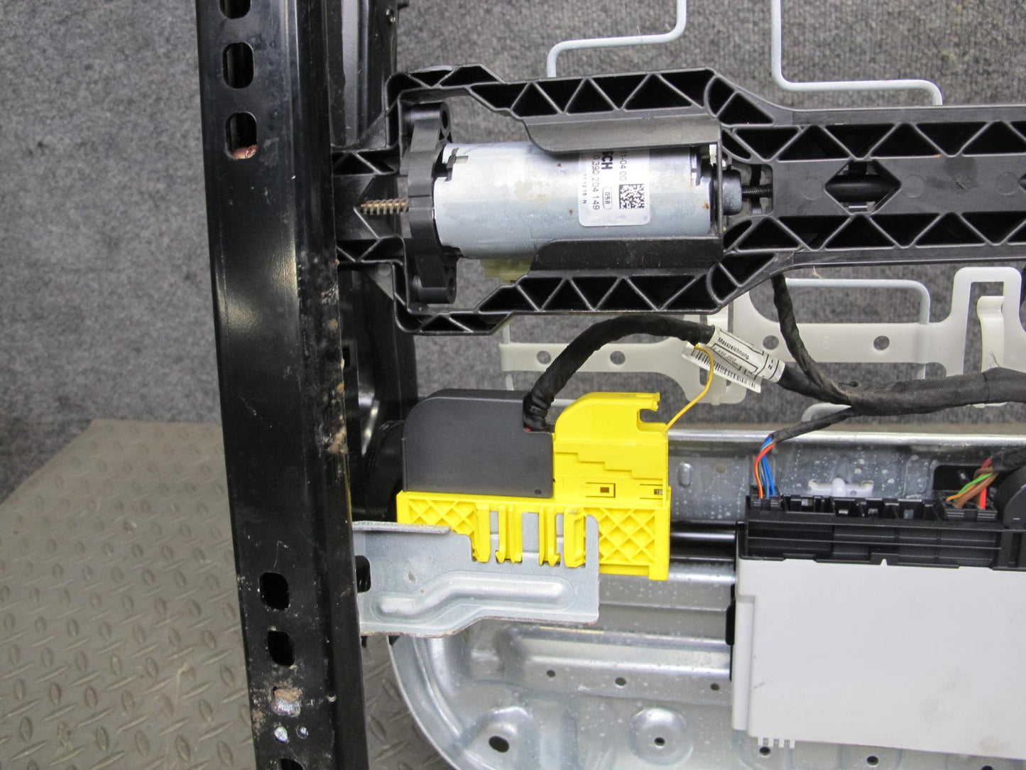 2015-2017 BMW F82 M4 Front Right Seat Lower Frame Track Rail w Motors