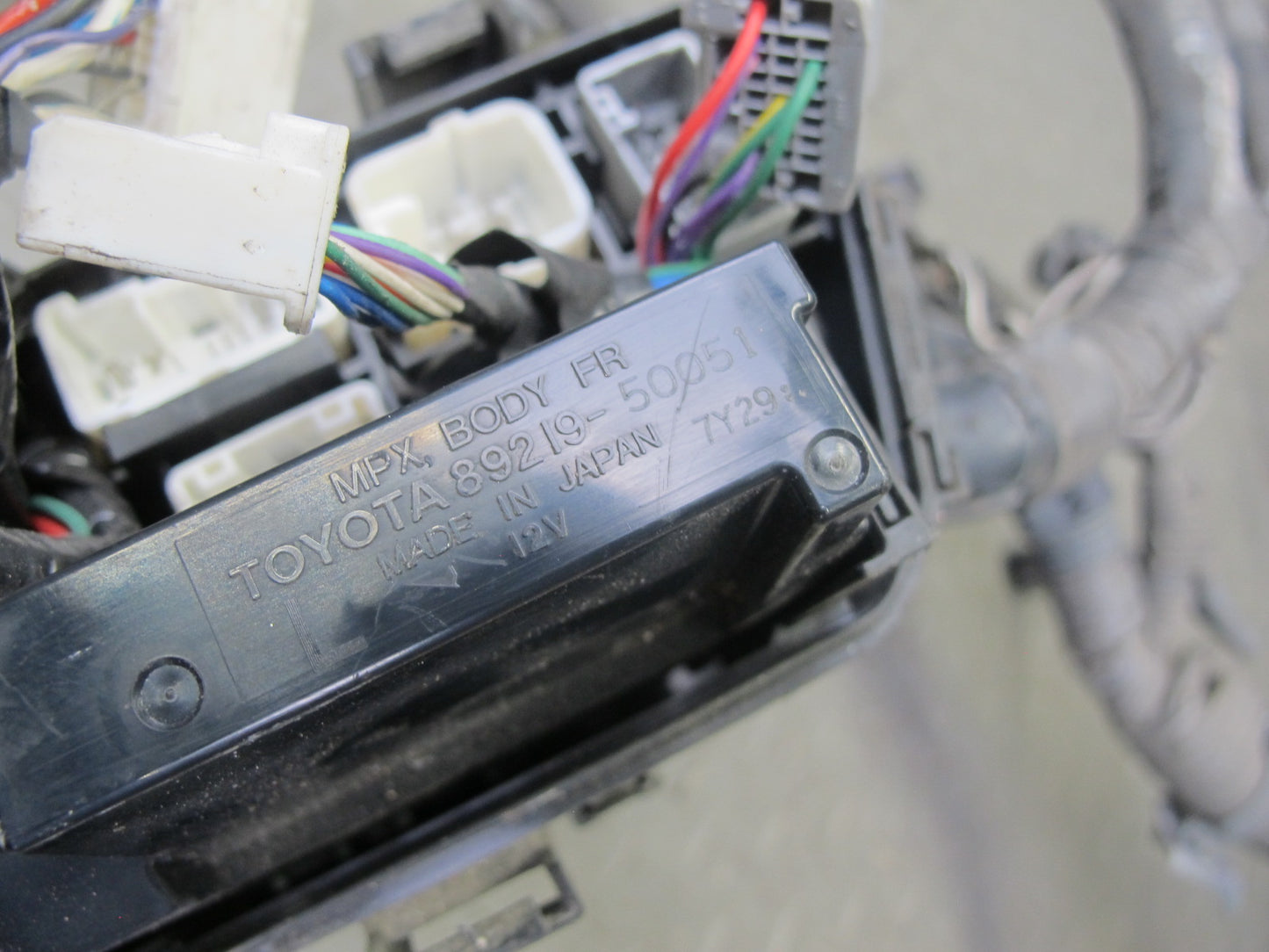 08-09 Lexus UVF46 LS600hL 2UR-FSE Engine Wire Wiring Harness Fuse Box Set OEM