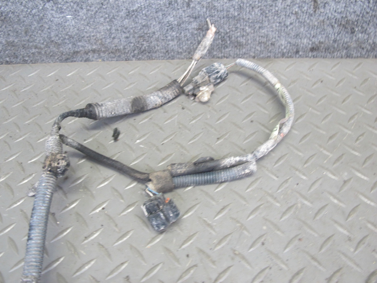 08-09 Lexus UVF46 LS600hL 2UR-FSE Engine Wire Wiring Harness Fuse Box Set OEM