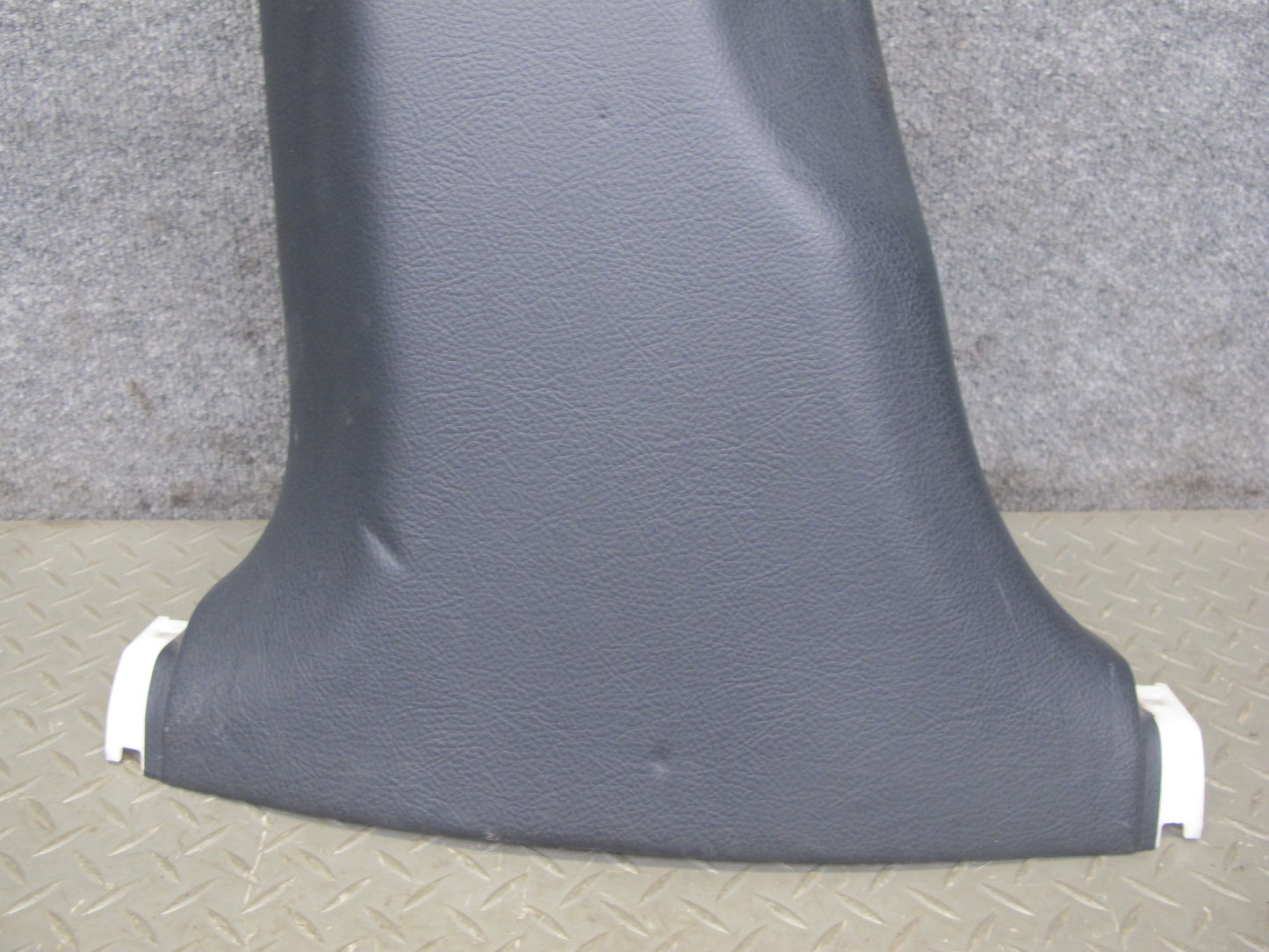 07-08 Lexus LS600h LS460 Set of 2 Lower B Pillar Trim Panel Cover Black OEM