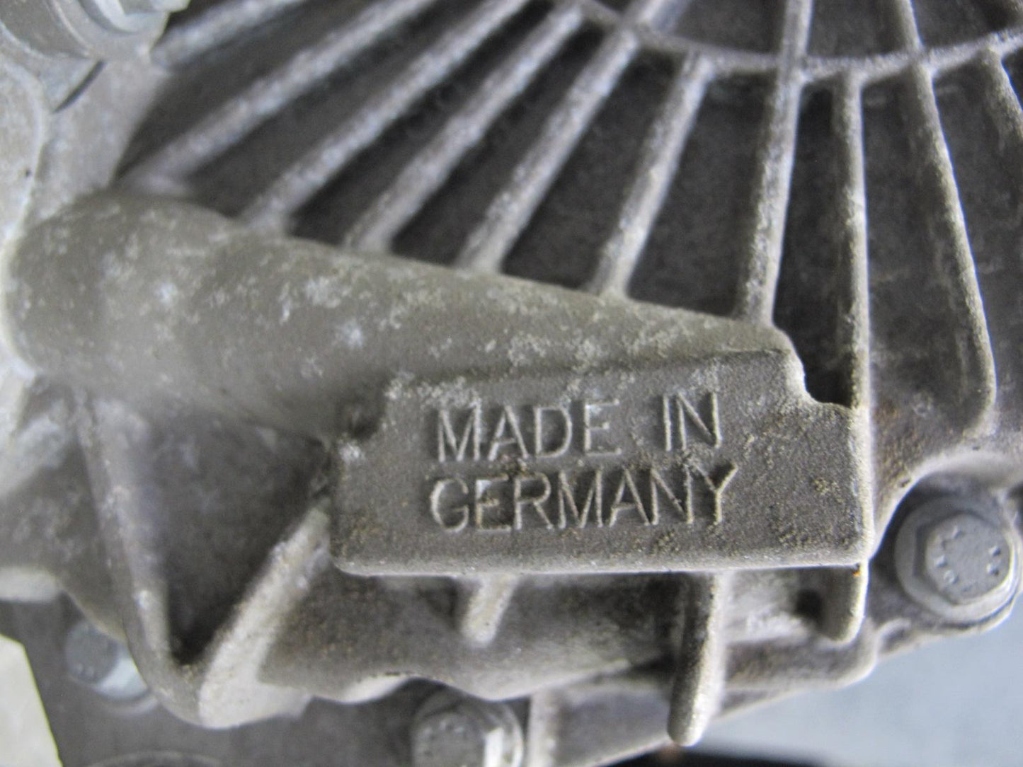 2003-2010 Porsche Cayenne 955 Turbo Transfer Case w Motor 0AD341041