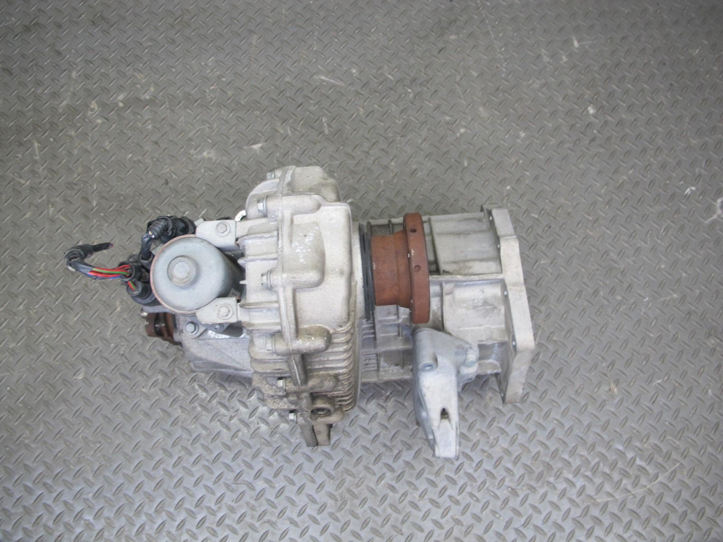 2003-2010 Porsche Cayenne 955 Turbo Transfer Case w Motor 0AD341041