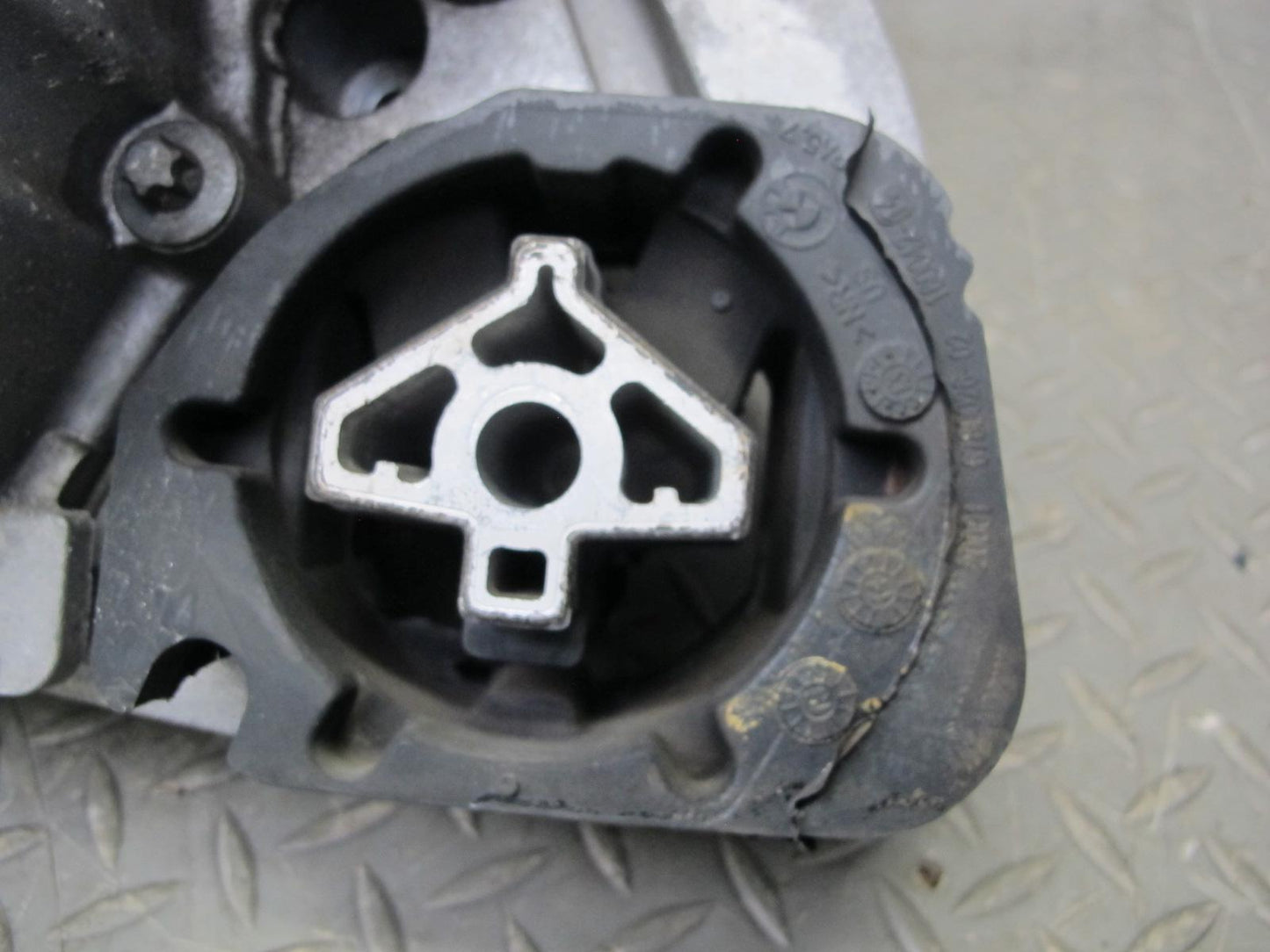 2010-2014 BMW E70 E71 X5 X6 X6M 4.4L ATC700 Transfer Case Box w Motor 7599887
