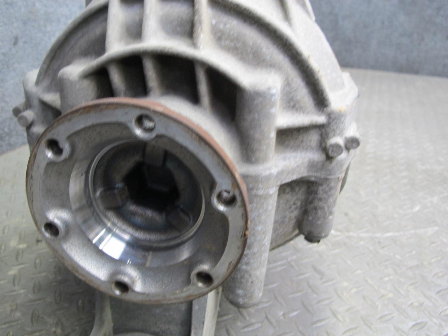 2003-2006 Porsche Cayenne 955 4.5L Turbo Rear Differential Carrier