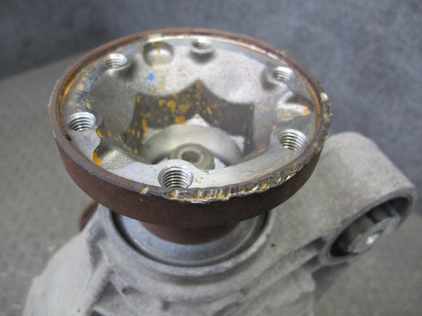 2003-2006 Porsche Cayenne 955 4.5L Turbo Rear Differential Carrier