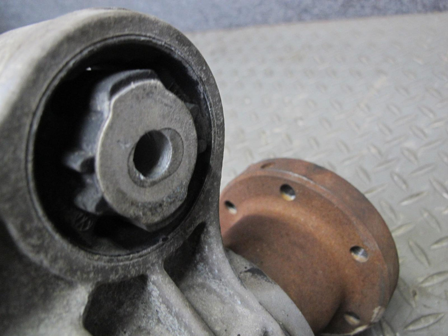 2003-2006 Porsche Cayenne 955 4.5L Turbo Rear Differential Carrier