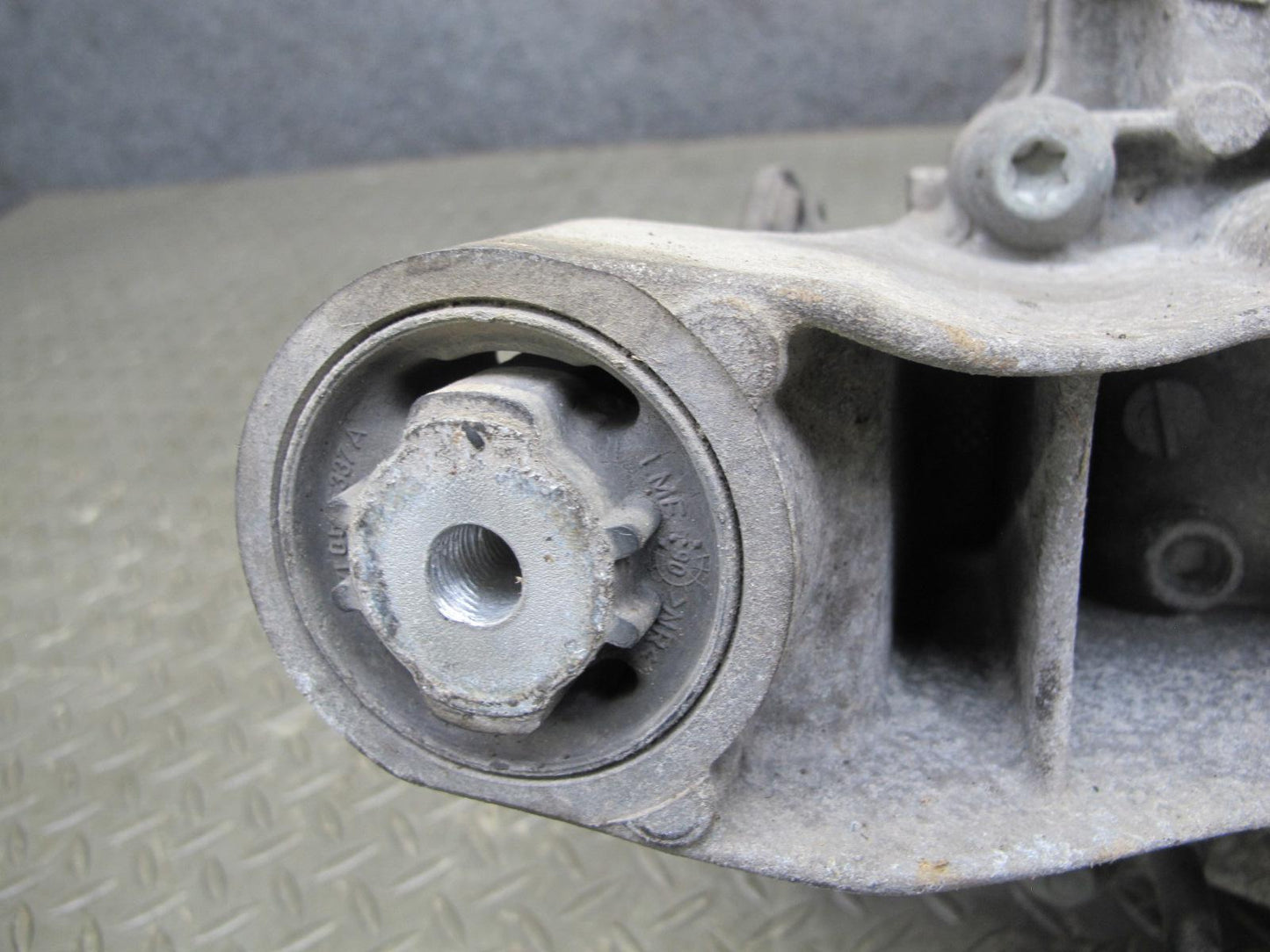 2003-2006 Porsche Cayenne 955 4.5L Turbo Rear Differential Carrier