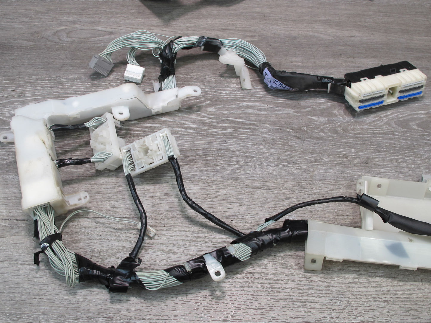2003-2004 Lexus UZJ100L LX470 Instrument Panel Dashboard Wiring Harness