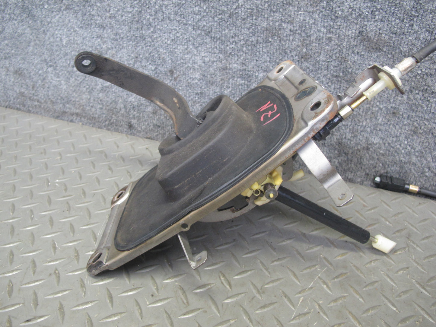 92-93 Nissan 300ZX Z32 NON Turbo A/T Automatic Transmission Shifter w Cable OEM